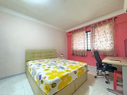 Blk 834 Hougang Central (Hougang), HDB Executive #568550401